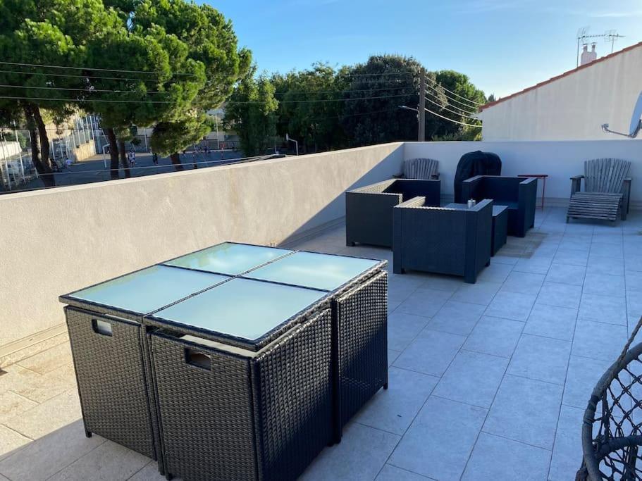 Belle Maison 100M2 Avec Terrasse Et Parking Prive Beziers Exterior photo